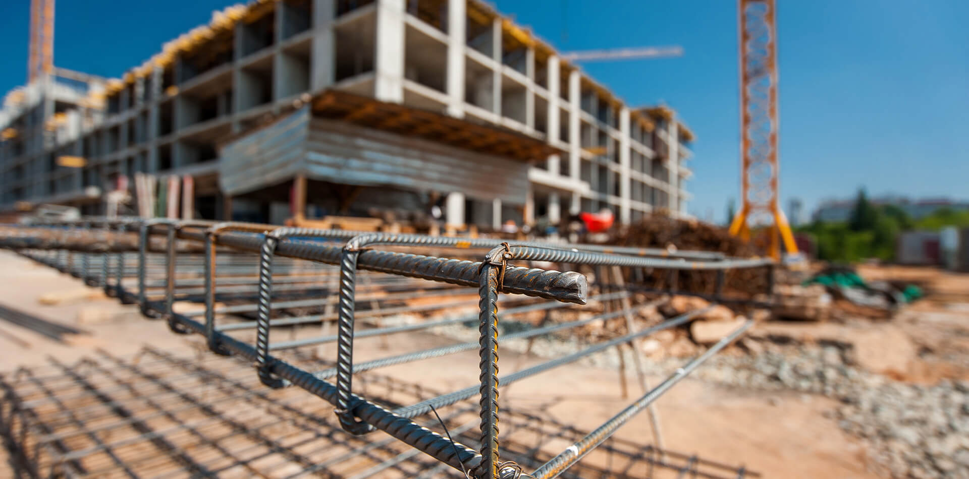 Usos de la Arena Sílica en Sand Blast, Pisos y Más: Versatilidad y Beneficios de un Material Clave en la Construcción y Reparaciones